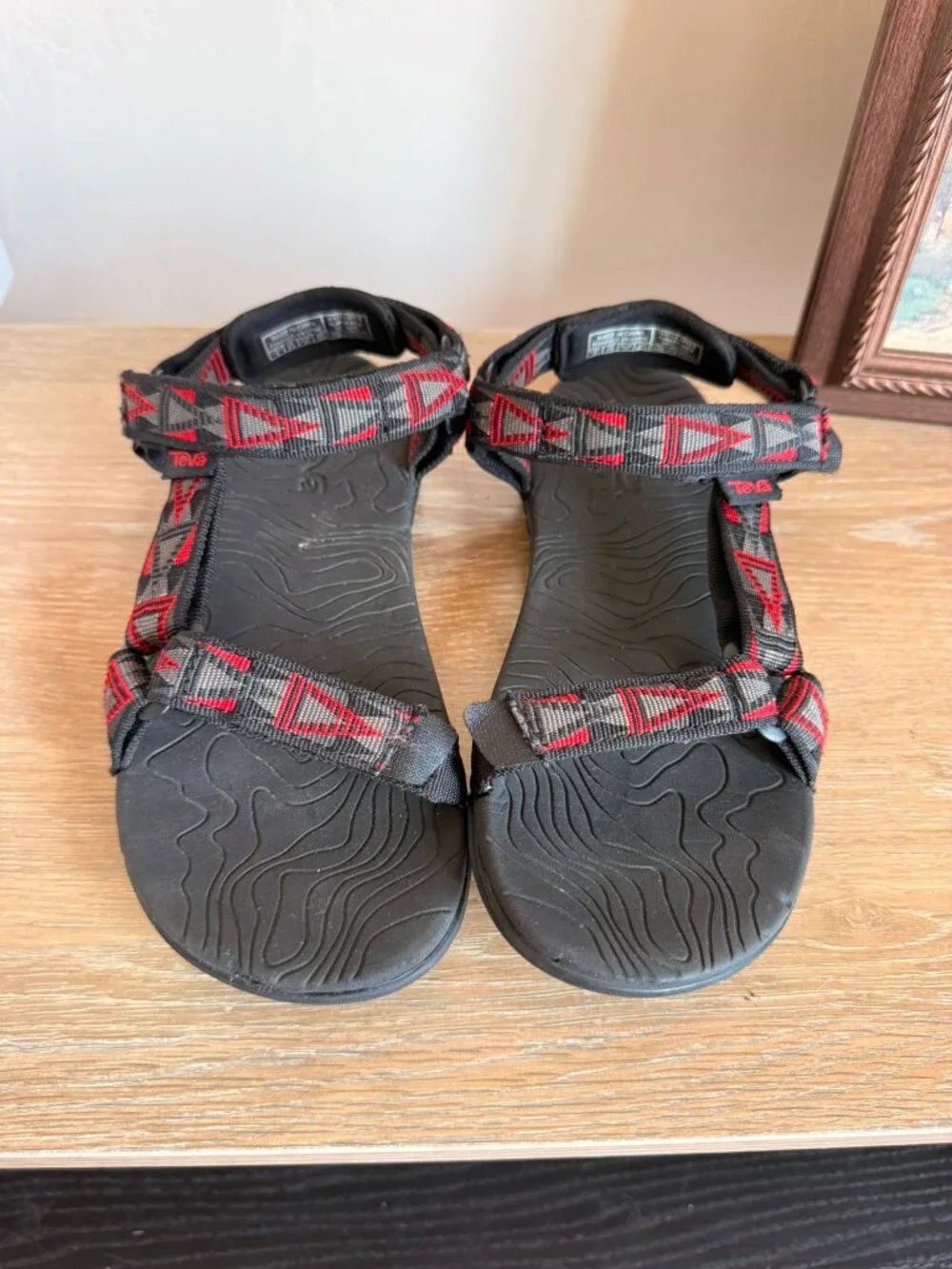 Teva Hurricane Sandals XLT 2 Sport Black Red & Gray Triangle Pattern Kids 3